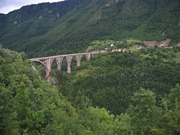 Мост на реке Тара